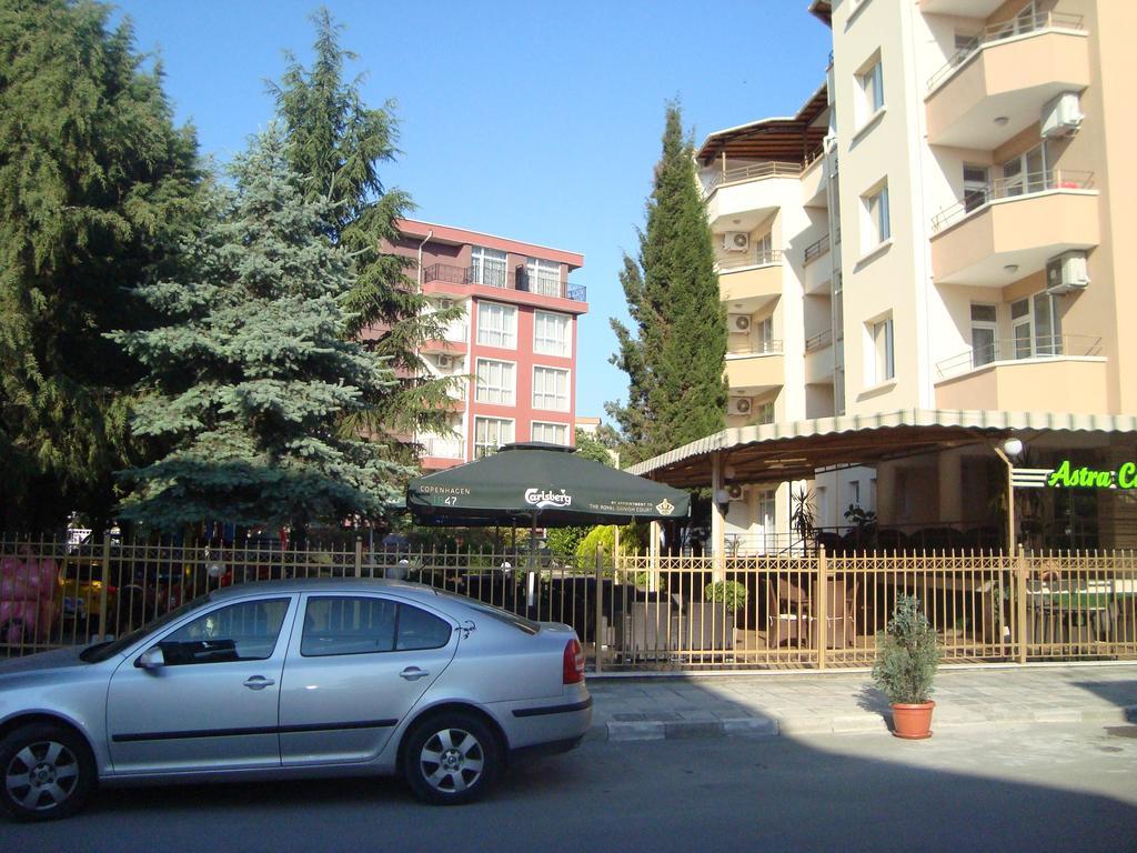 Hotel Astra Ravda Ngoại thất bức ảnh