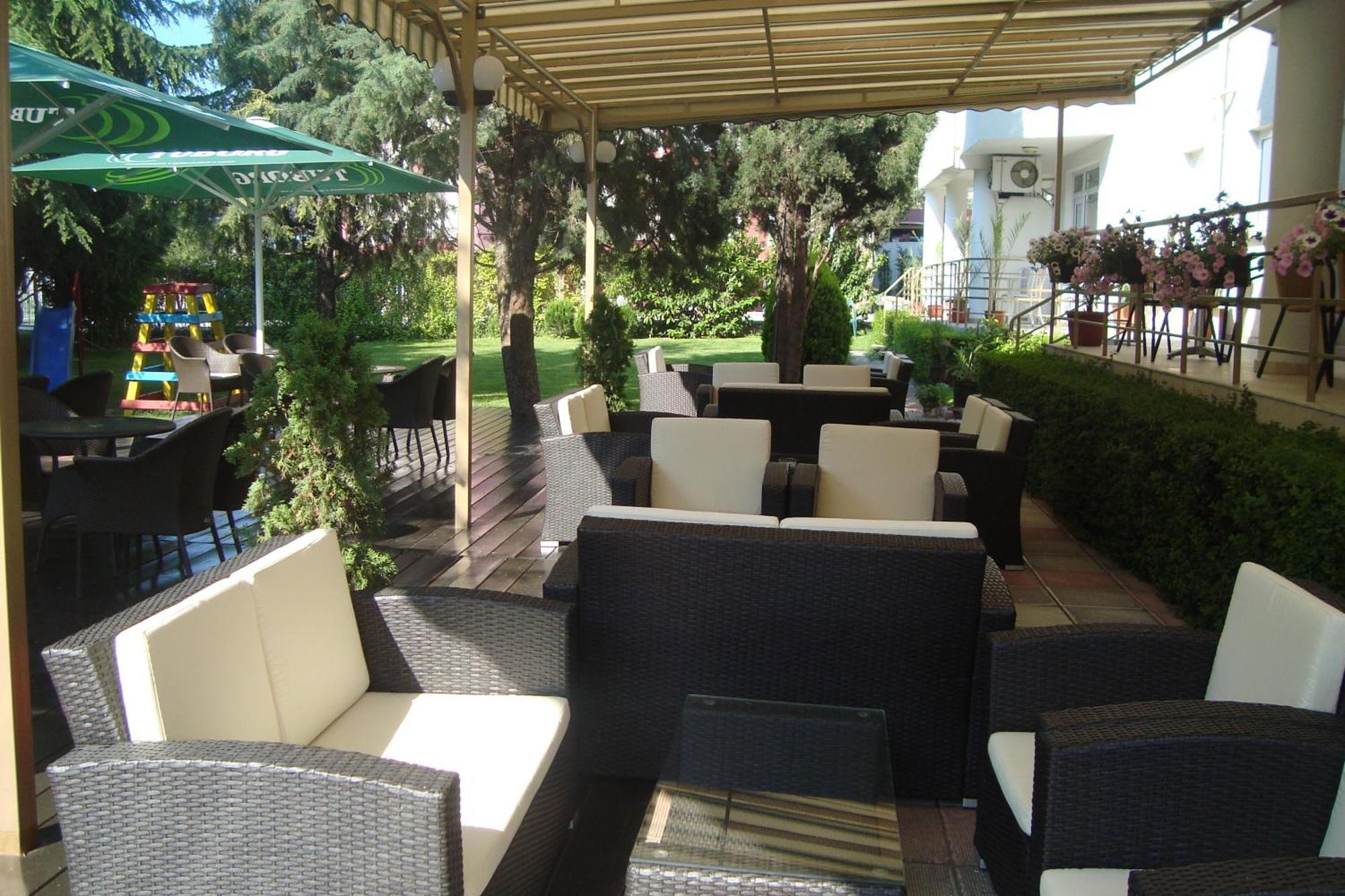 Hotel Astra Ravda Ngoại thất bức ảnh