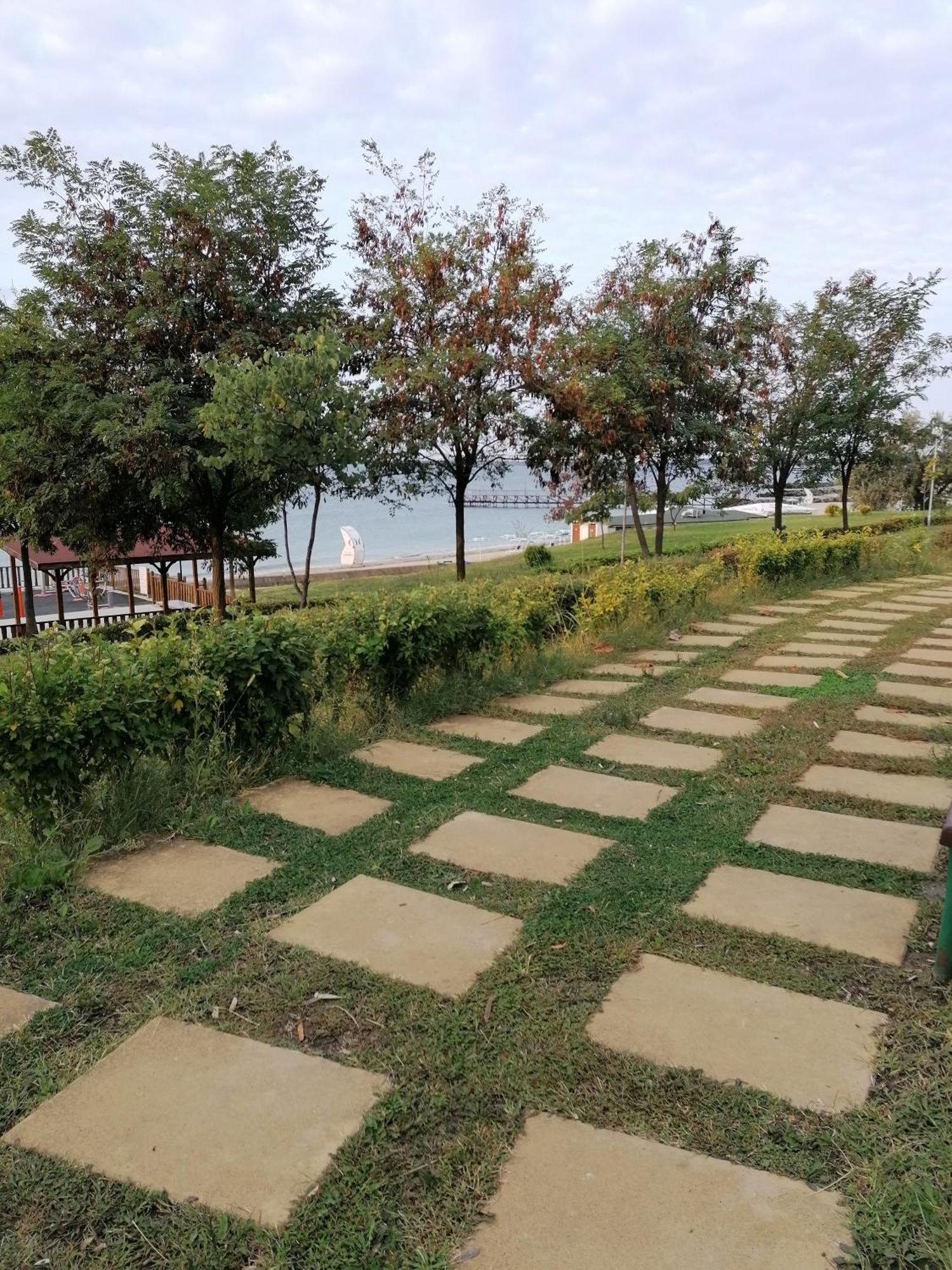 Hotel Astra Ravda Ngoại thất bức ảnh