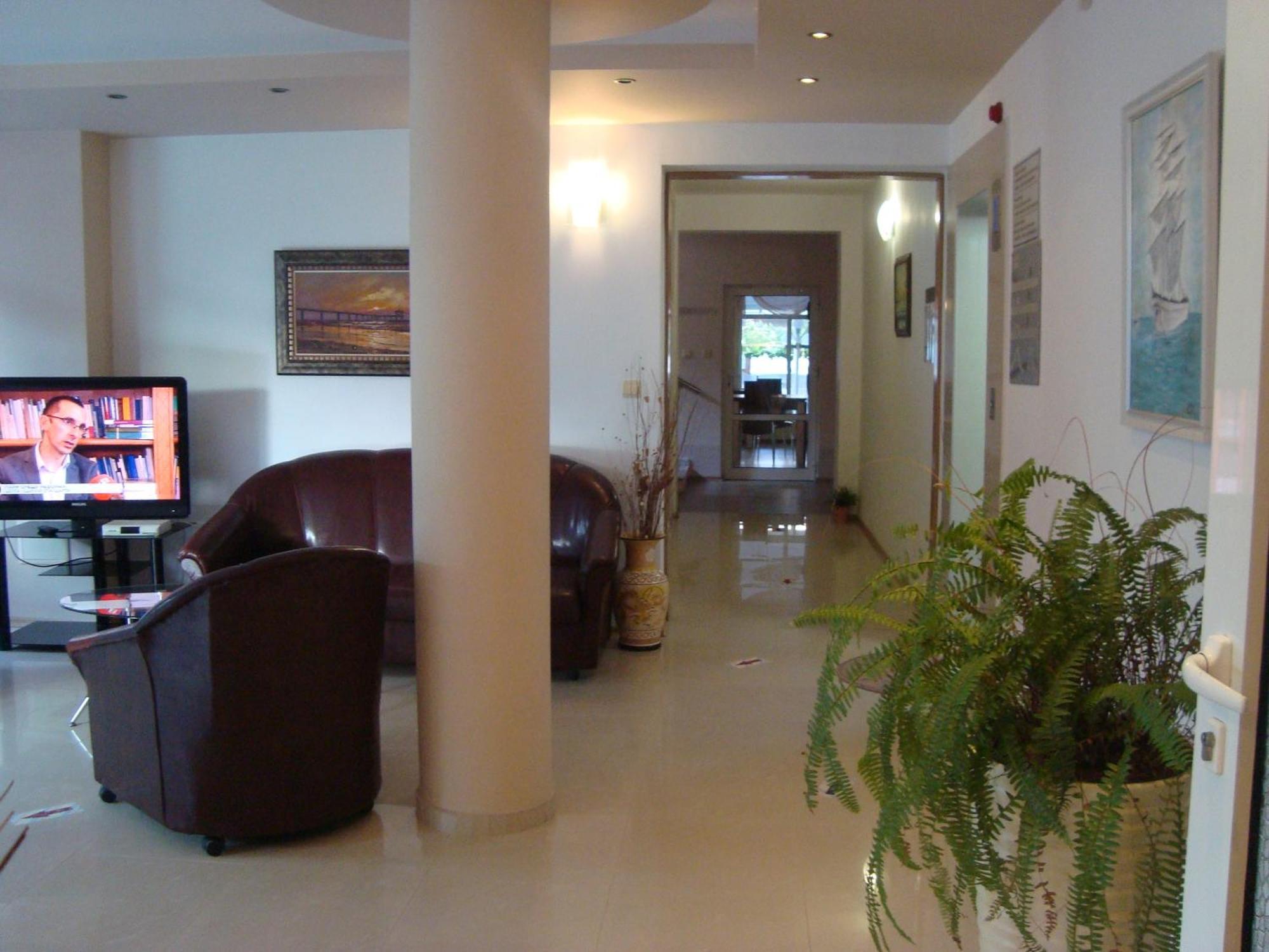 Hotel Astra Ravda Ngoại thất bức ảnh