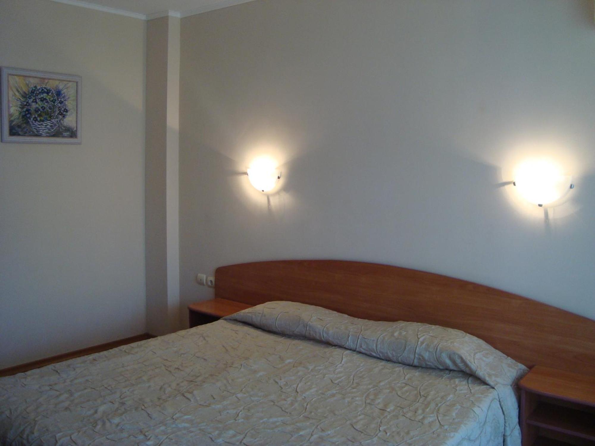 Hotel Astra Ravda Ngoại thất bức ảnh
