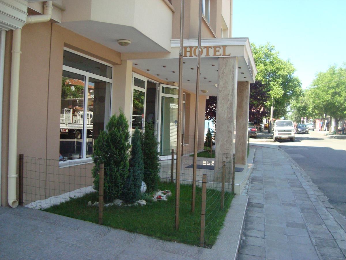 Hotel Astra Ravda Ngoại thất bức ảnh